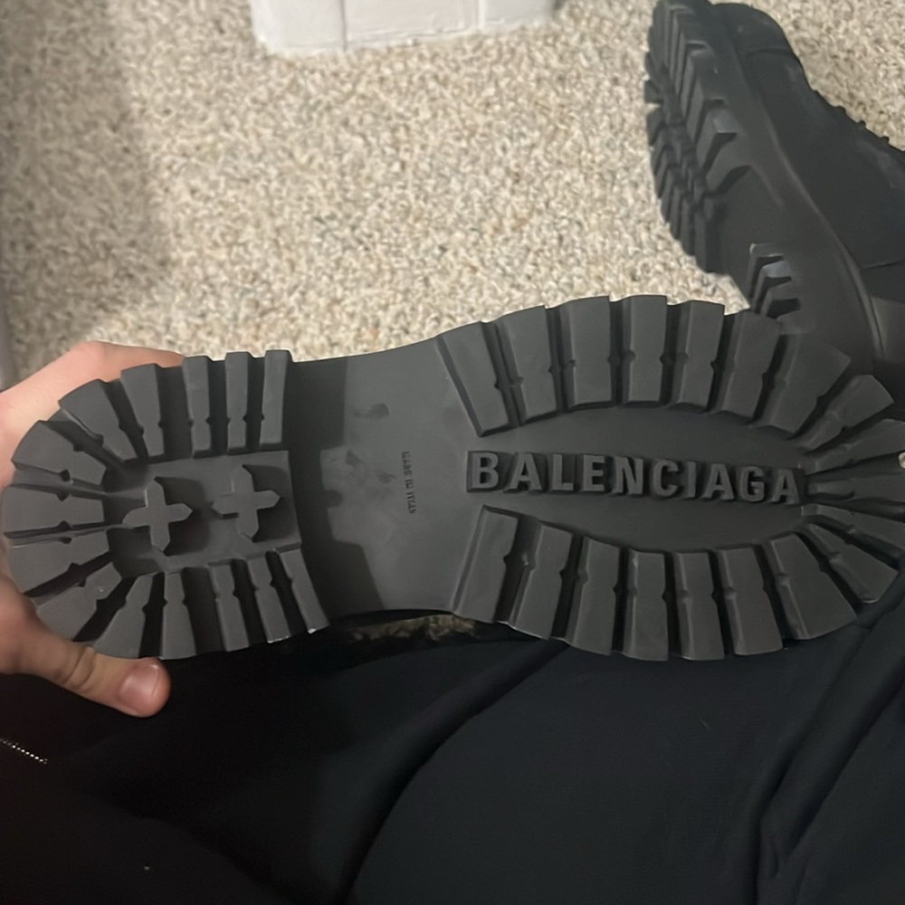 Balenciaga MEN'S COMBAT STRIKE 20MM BOOT Black - Picture 3 of 6